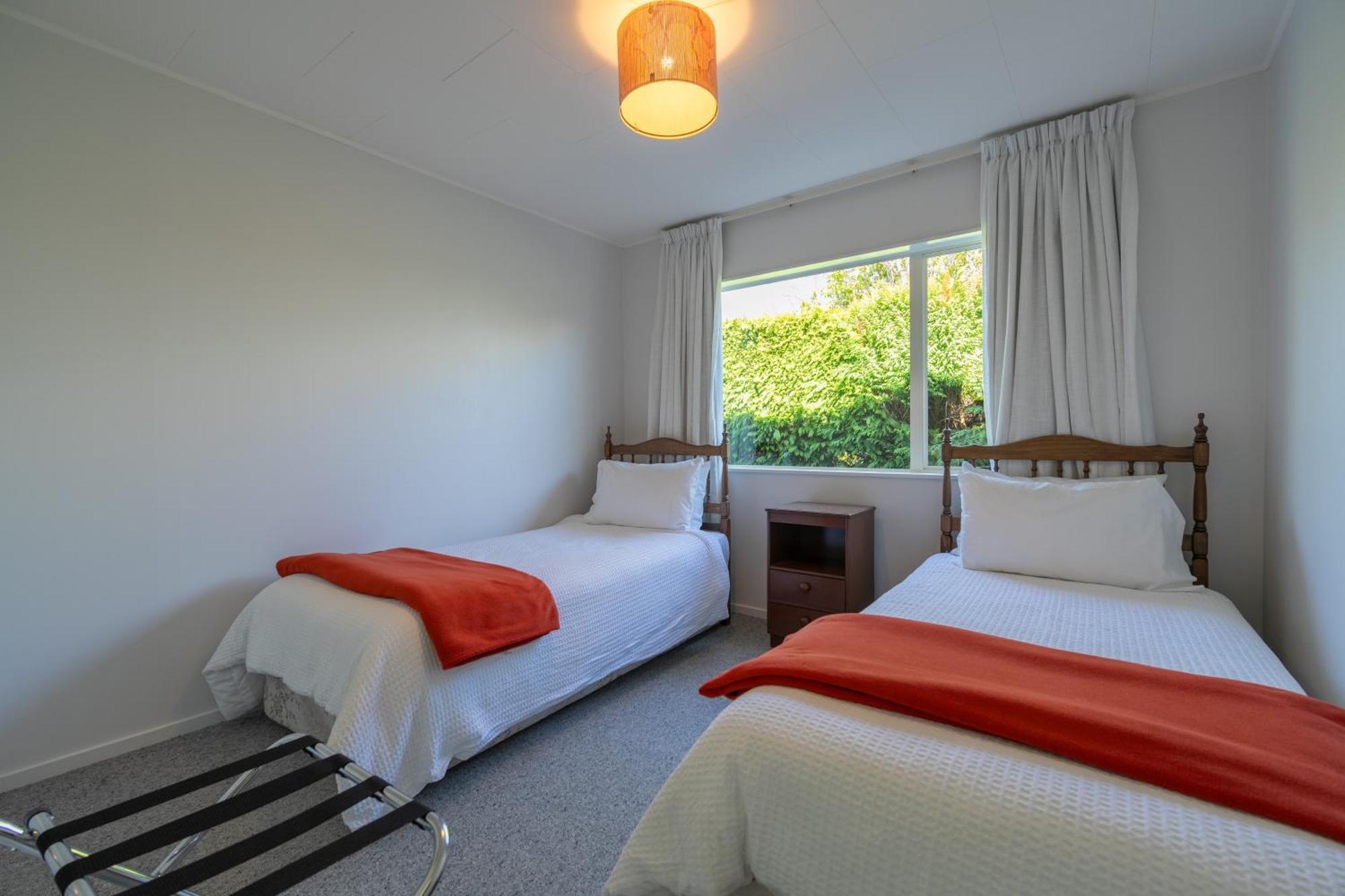 Kepler Retreat - Te Anau Holiday Home Екстер'єр фото